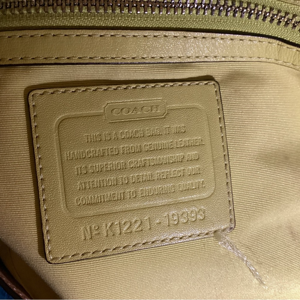 Coach New York Hampton Leather Tote Bag  K1221-19393 - Picture 7 of 11